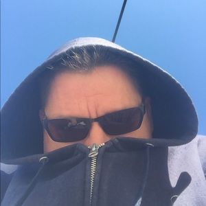 Meet your Posher, Damon